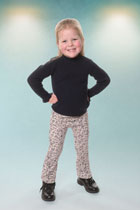 Blauwe muur met spots schoolfoto achtergrond volportret