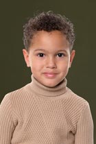 Donker groene schoolfoto achtergrond portret