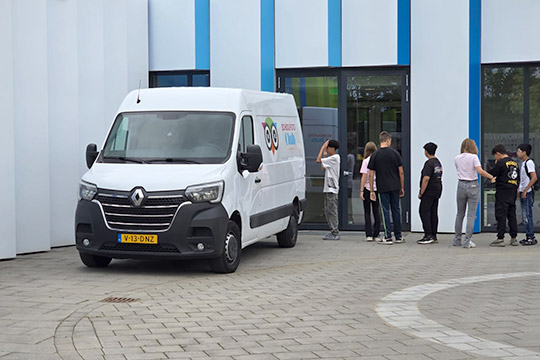 Renault studiowagen schoolfotoclub bij middelbare school